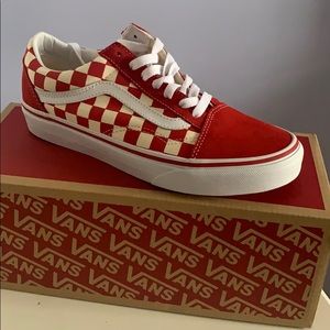 7.5 Red Old Skool Checkered Vans